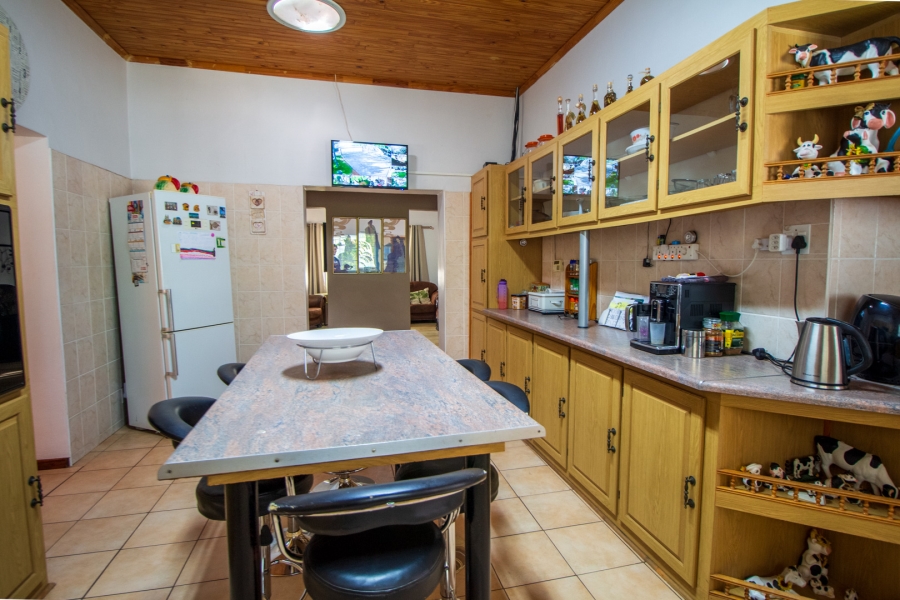 5 Bedroom Property for Sale in Middelpos Northern Cape